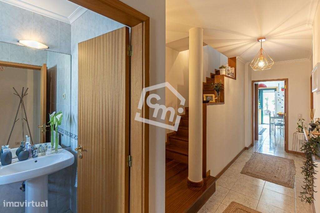 Moradia Duplex T3 - com Terraço - Águas Santas - Maia-10