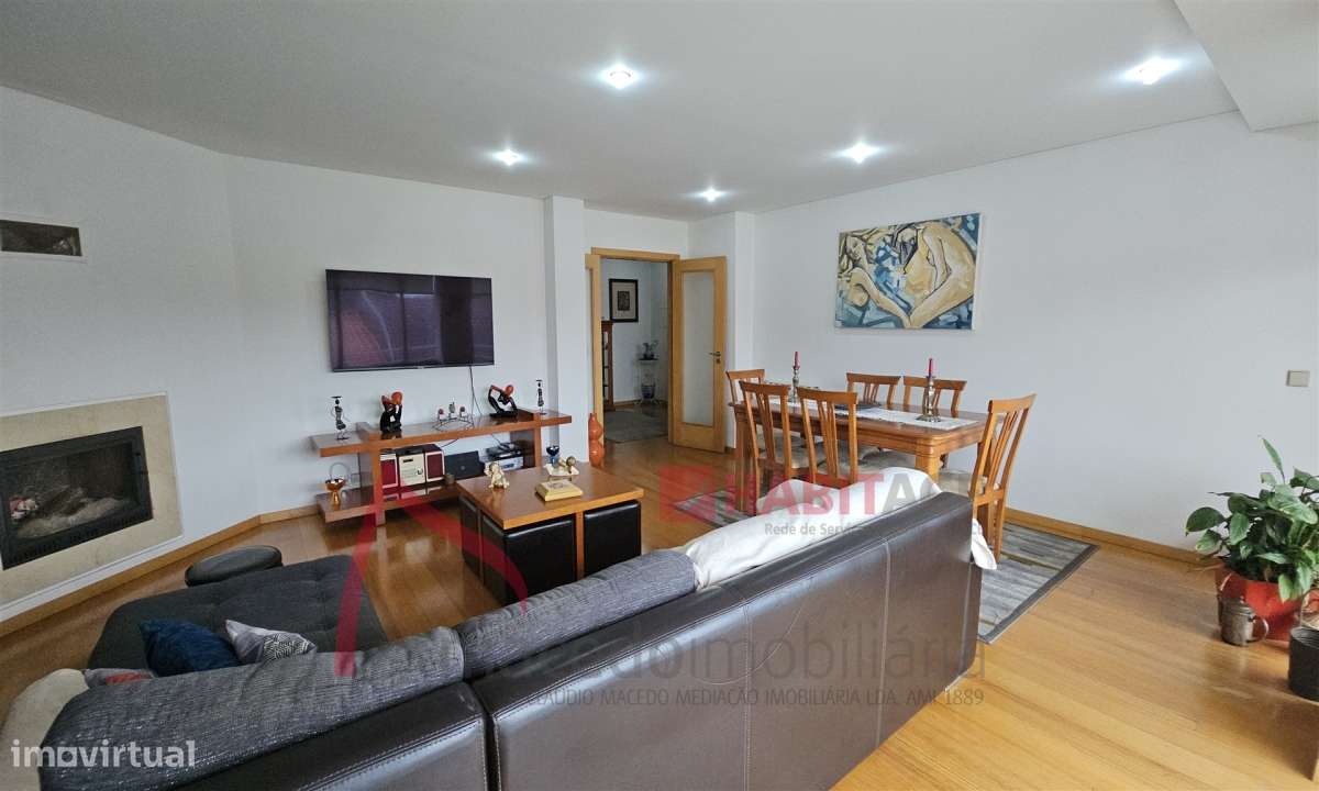 Apartamento T3 com 2 frentes e varandas em Ferreiros – Braga  O Seu Ap - Grande imagem: 3/46