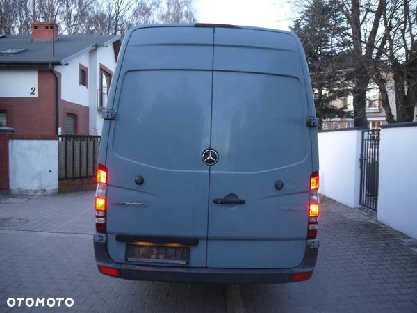 Mercedes-Benz Sprinter - 9