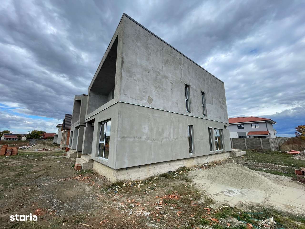 Duplex 4-camere-3 bai- despartit prin camere tehnica-165000€ Ghiroda - Imagine principală: 4/6