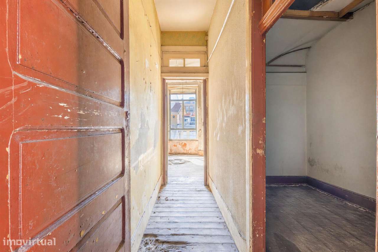 Casa Bifamiliar na Senhora da Hora | 185 m2 | Terreno com Cerca de...-12