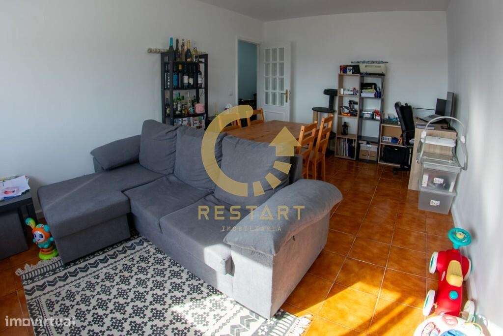 Apartamento T2 com varanda e vistas mar, sem elevador  - Arcozelo - Grande imagem: 4/25
