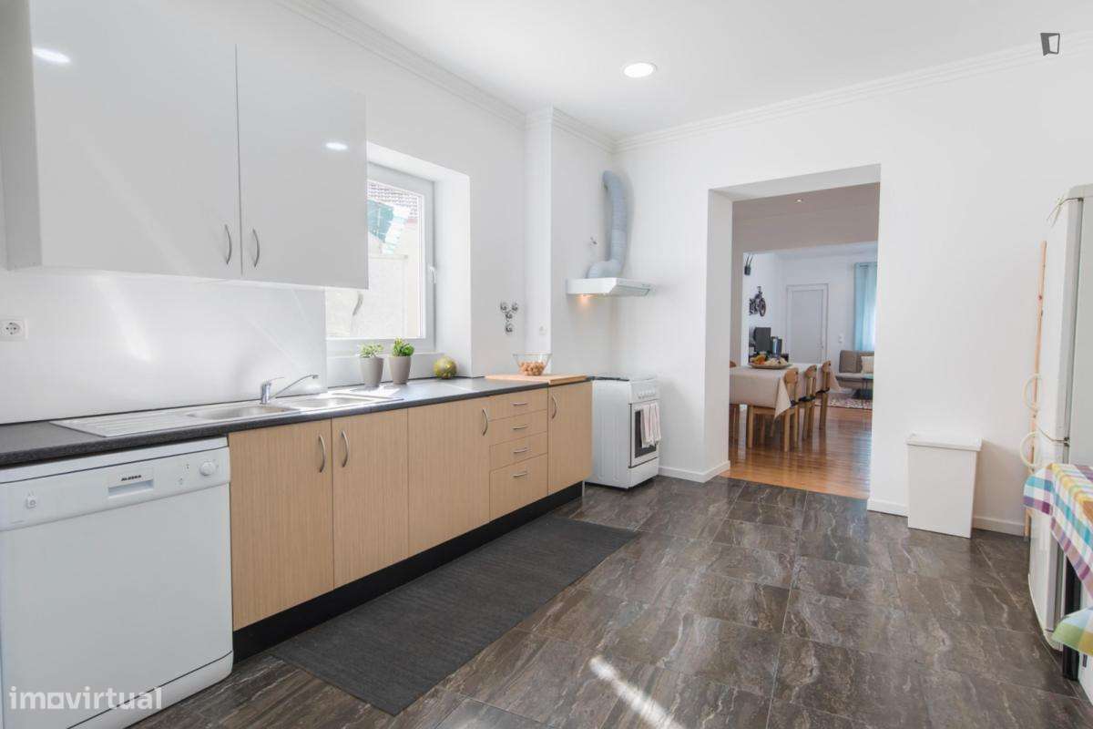 Quarto - localizado em Martim Moniz Lisbon - Grande imagem: 3/6