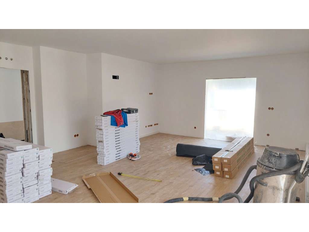 Moradia térrea T3 nos Pinheiros - Leiria - Grande imagem: 4/17