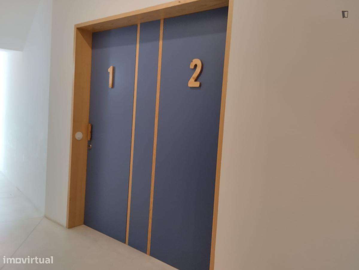 Estúdio - localizado em Matosinhos Porto - Grande imagem: 2/10