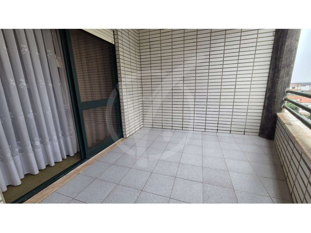 Apartamento T2 em Aver-o-Mar - A 100 metros da Praia-11