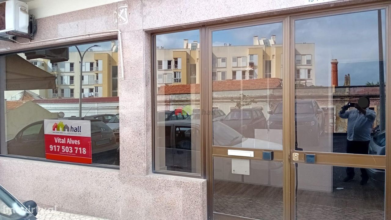 Loja nos Pinheirinhos, em Setúbal para Vender