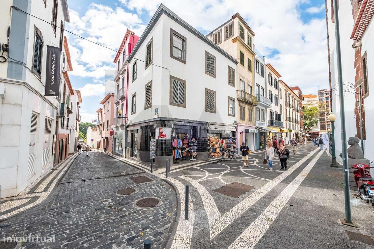 Excelente Investimento no Centro Histórico do Funchal | Prédio para Re - Grande imagem: 2/31