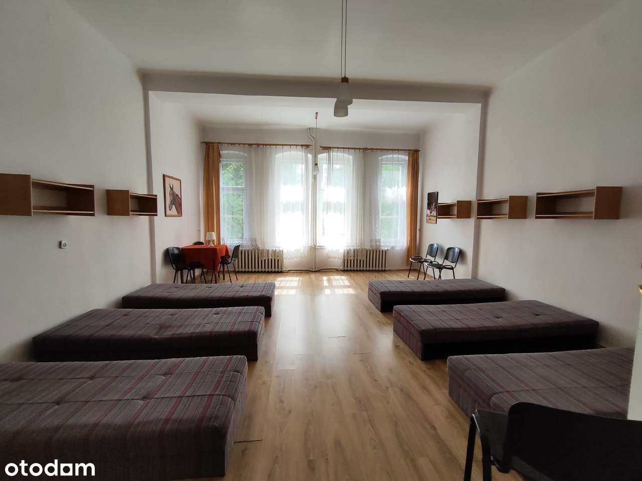 Pałac wraz z parkiem o powierzchni 9ha-13