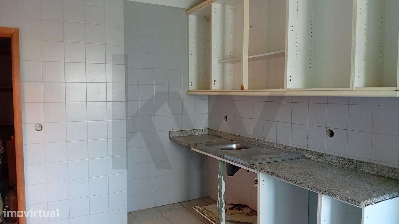 Oportunidade de investimento  para remodelar na Rua de Valpaços - Cerc - Grande imagem: 5/8