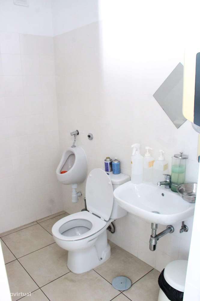 Armazém Industrial com Excelente Localização em Braga-27