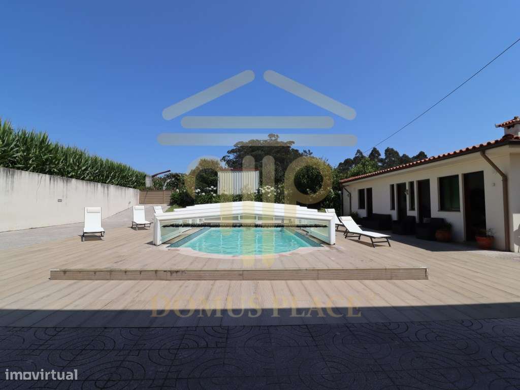 Moradia com Cave, Piscina e Terreno de 1878m² - Lavra
Vendida tota...-44