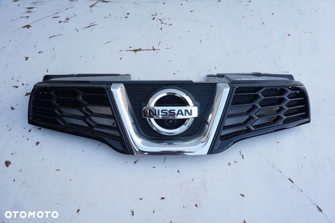 ATRAPA GRILL KAMERA NISSAN QASHQAI I J10 - 1