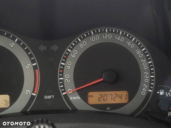 Toyota Auris 2.0 D-4D Prestige - 21