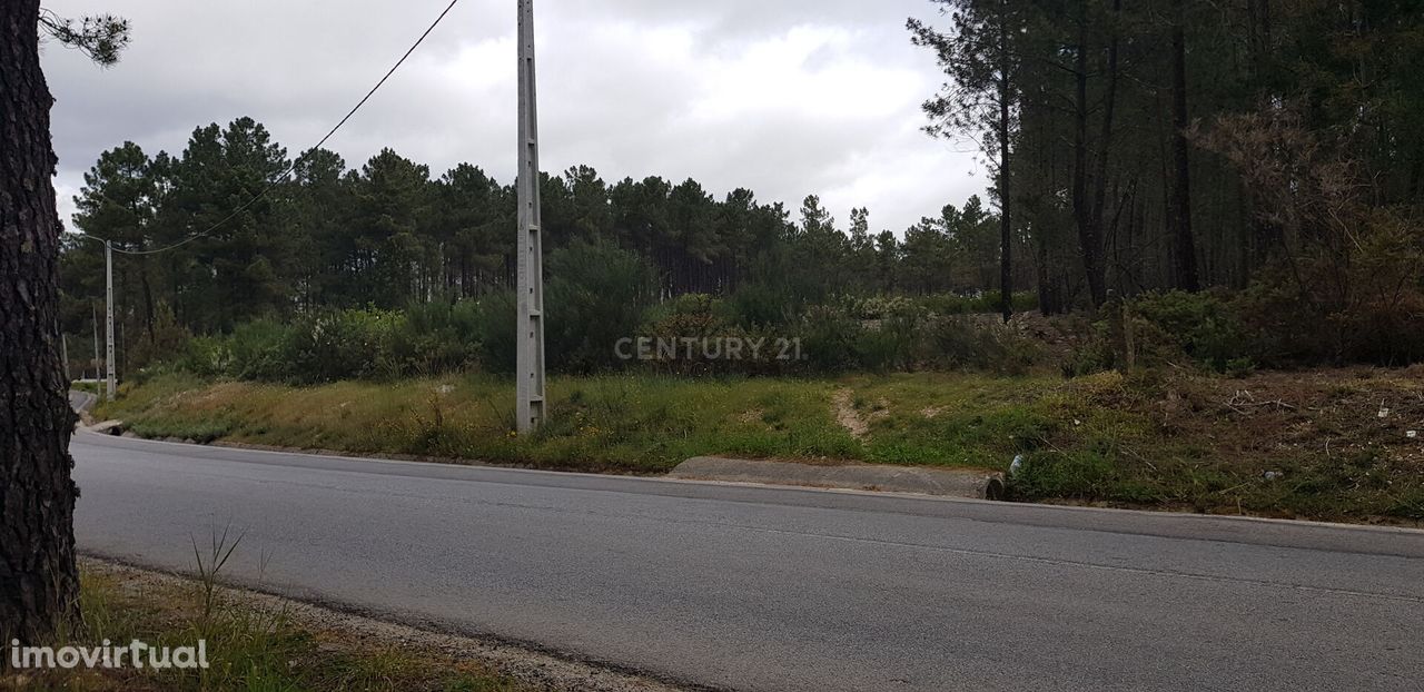 Terreno Rustico com 2400 m2 para venda na zona industrial em Chaves