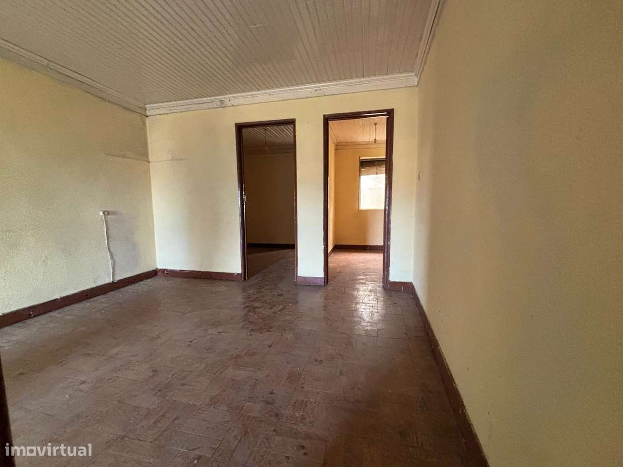 Moradia para Restaurar T4 Venda em Santa Marinha e São Martinho,Seia - Grande imagem: 4/9