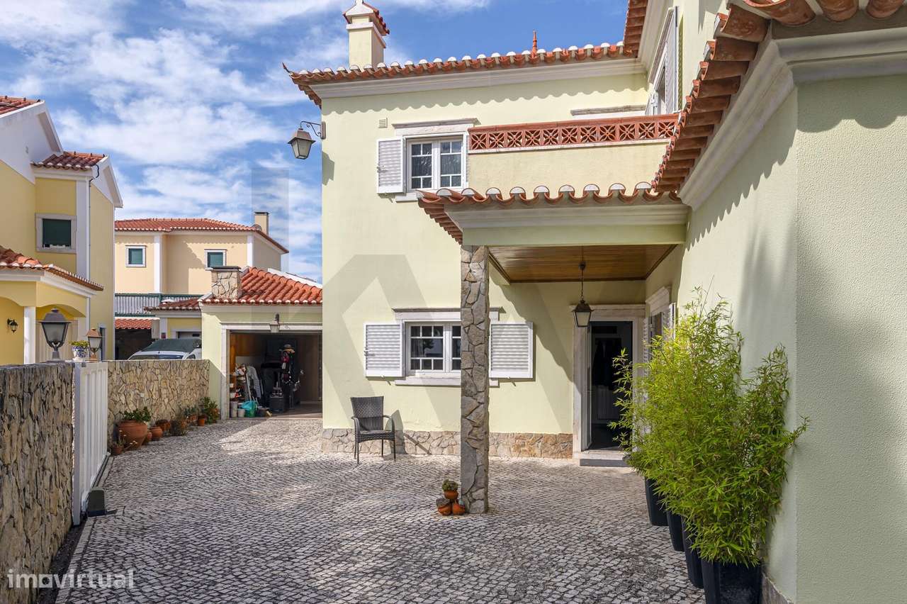 Moradia T4 Independente com Jardim – A 12 min a pé da Praia e 35 min d-16