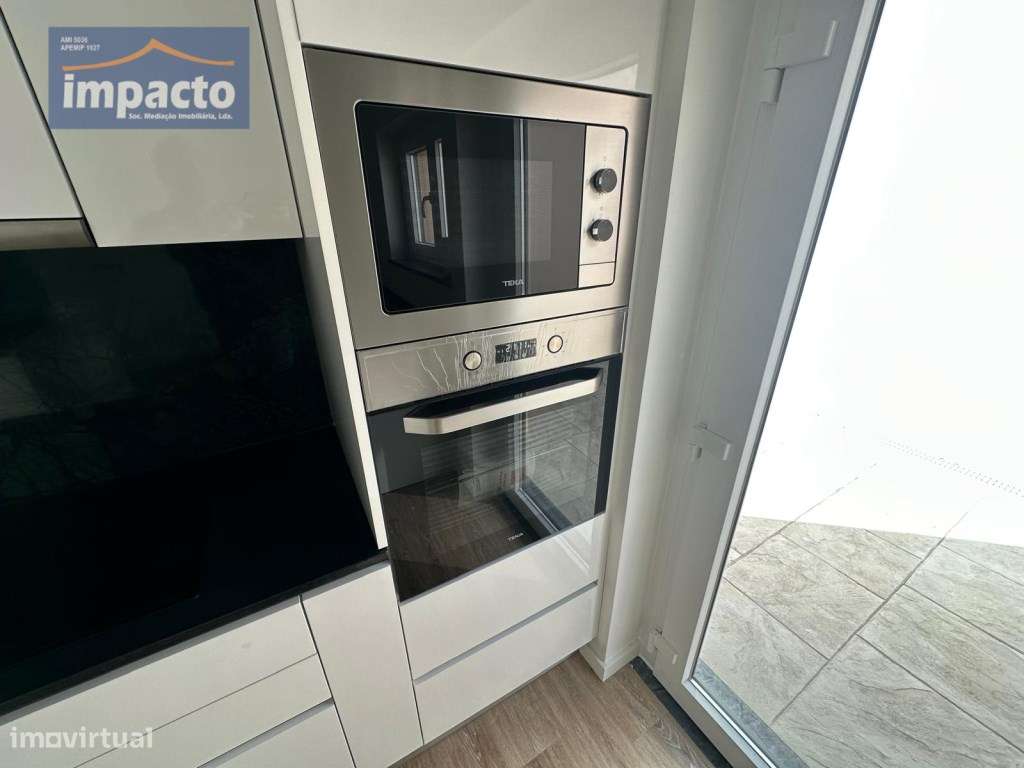 Moradia totalmente renovada, Ericeira-12