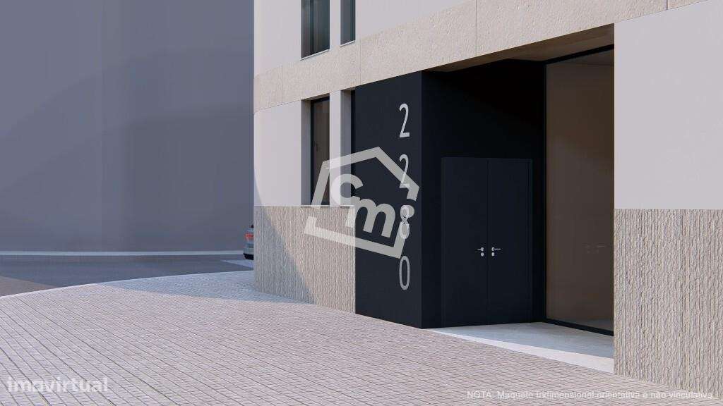 T2 Novo junto à principal estação de metro da Senhora da Hora com vara-16