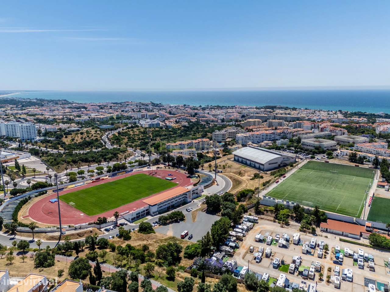 T2 com excelente potencial no Vale de Pedras – Albufeira-29