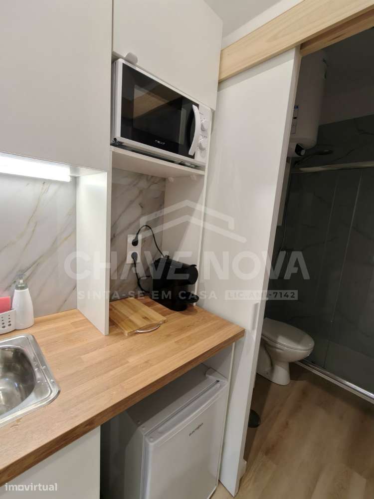 Moradia T1 Renovada mobilada e equipada em Campanha Porto-9
