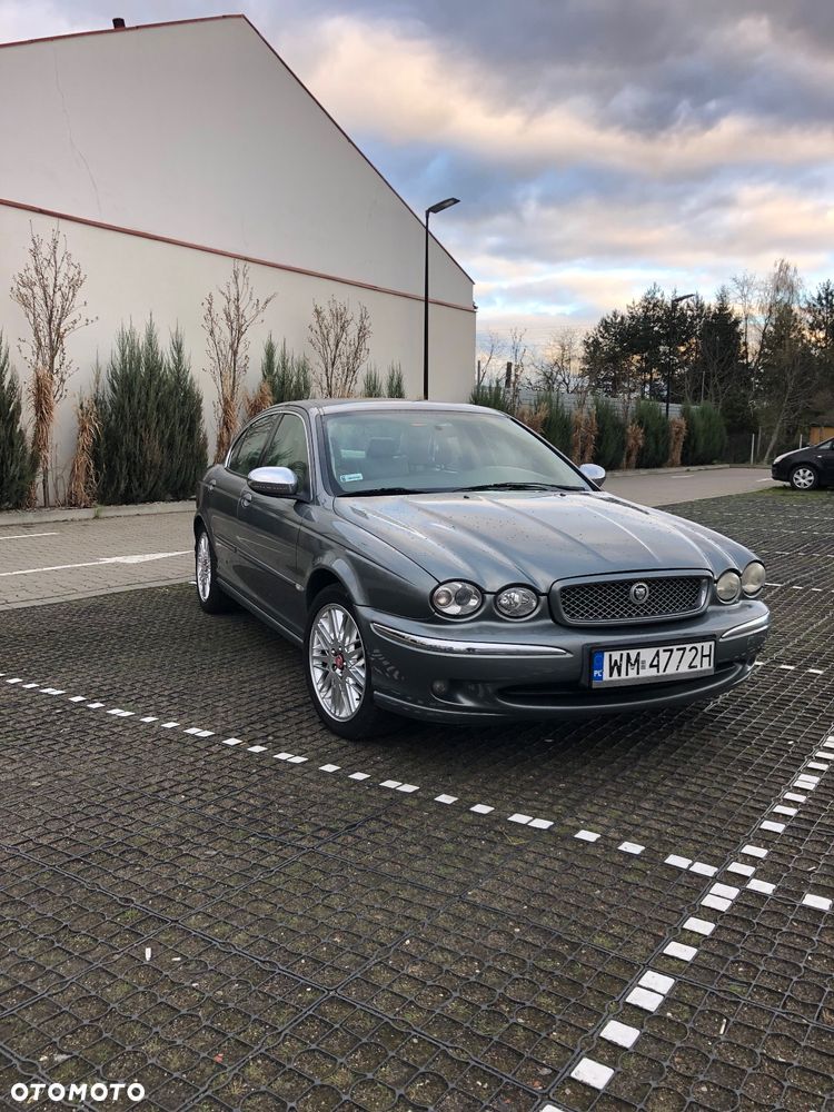 Jaguar X-Type