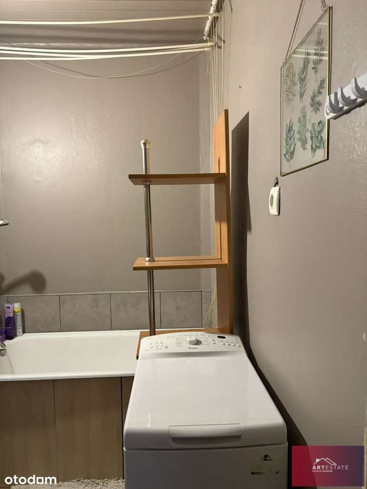 Przestronna Kawalerka z windą Retkinia-1