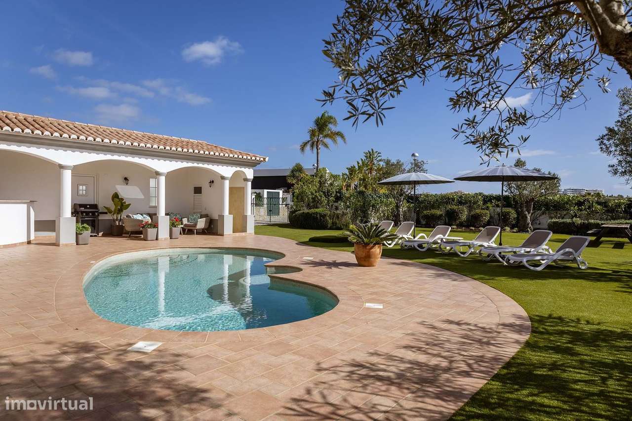 FANTÁSTICA MORADIA T3+1 COM PISCINA AQUECIDA E GARAGEM NO PORTO DE MÓS-31