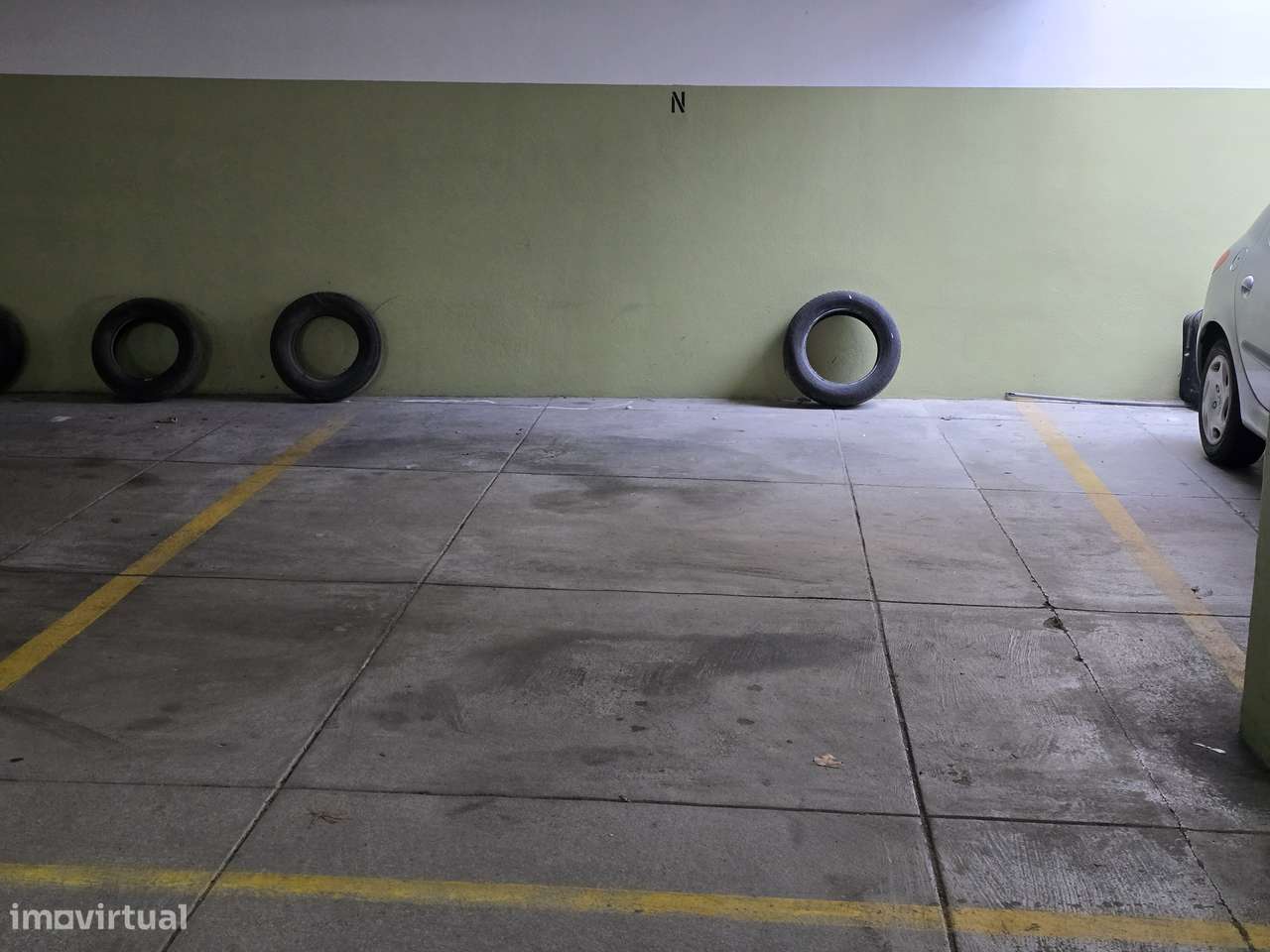 VENDE-SE LUGAR DE GARAGEM RUA SANTA CATARINA, PERTO MARQUÊS, PORTO - Grande imagem: 4/6