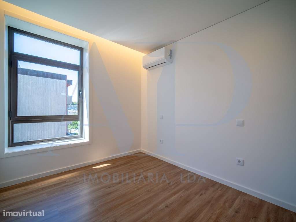 Apartamento T3 de Excelência na Av. de Londres-10