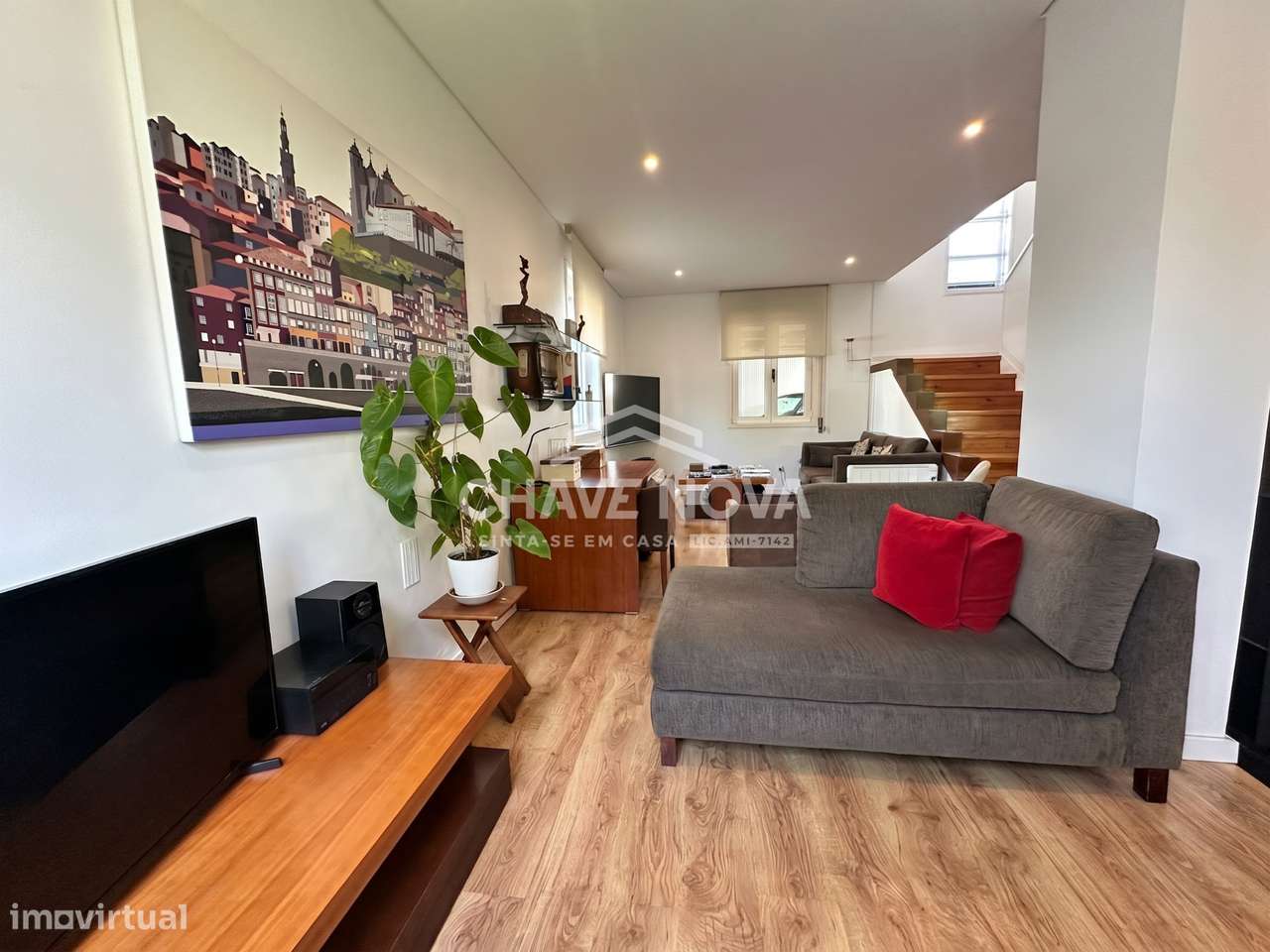 Moradia Geminada V2+1 c/ Logradouro na Senhora da Hora-1