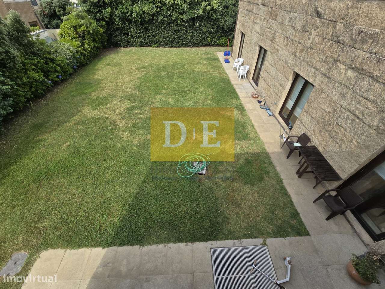 Moradia de 4 Frentes em Zona Nobre de Leca da Palmeira-8