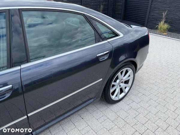 Audi A8 4.2 Quattro - 14