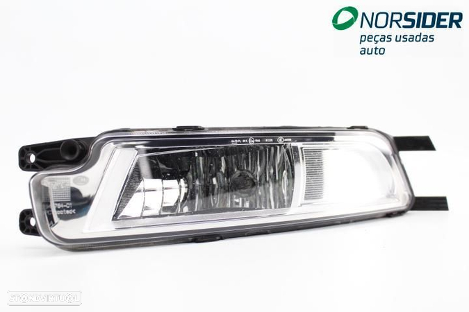 Farol nevoeiro frente esquerdo Volkswagen Passat Sedan|15-19 - 2