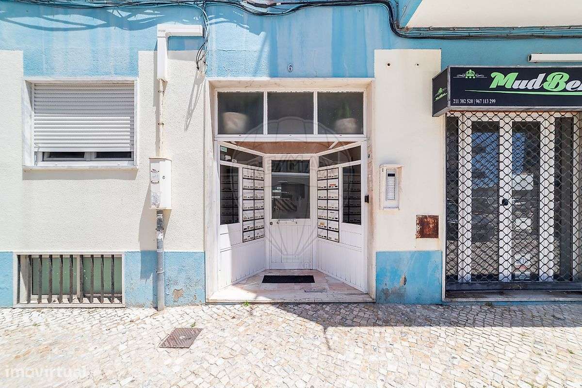 Apartamento T2 para venda na Cruz de Pau, Amora.-30