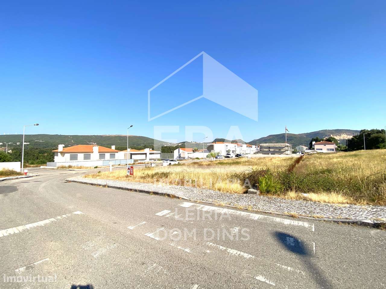 Terreno urbano com projecto aprovado em Porto de Mós - Grande imagem: 2/7