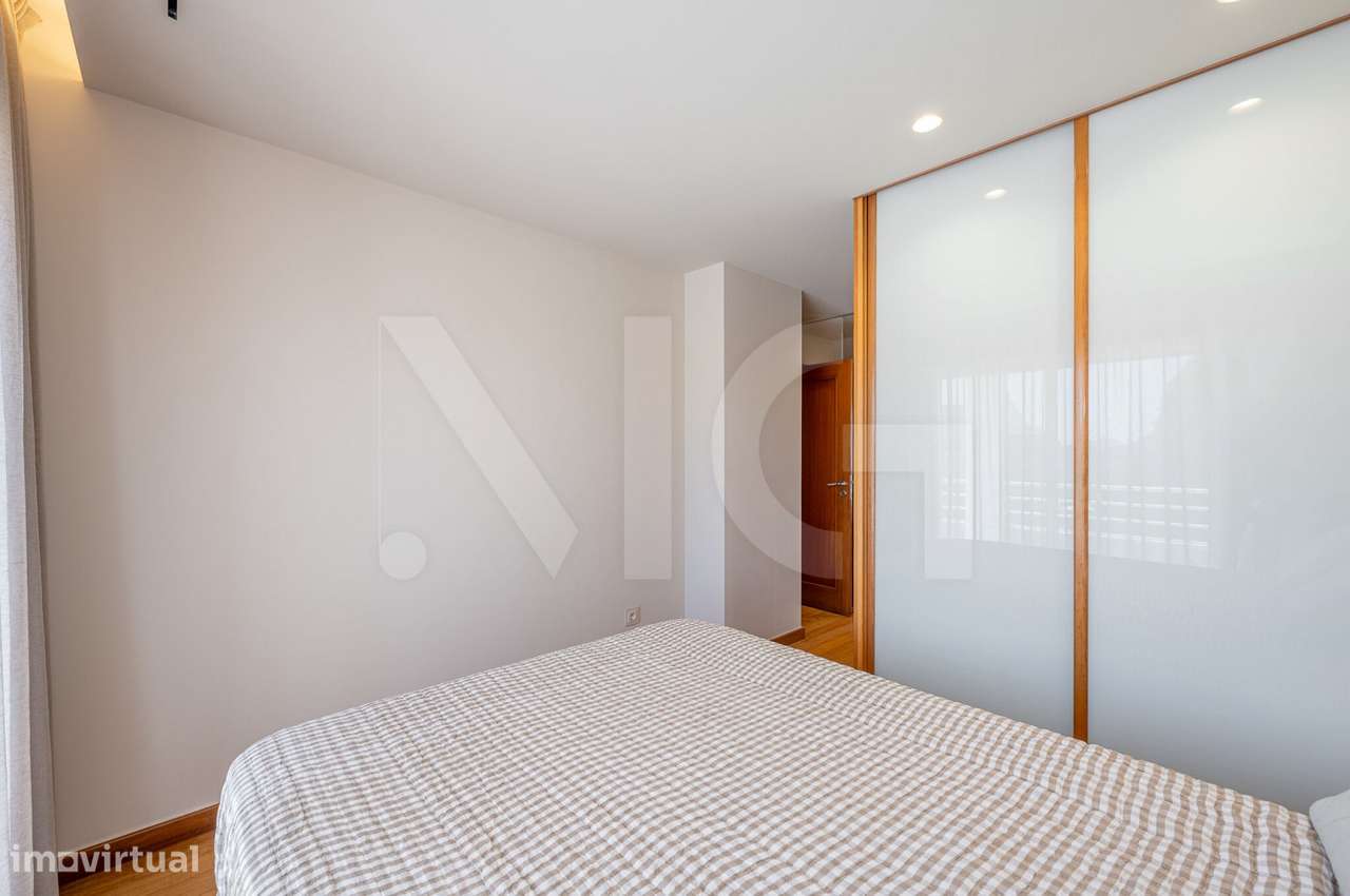 Penthouse T2 Matosinhos em Condomínio fechado com Garagem e Arrumos-38