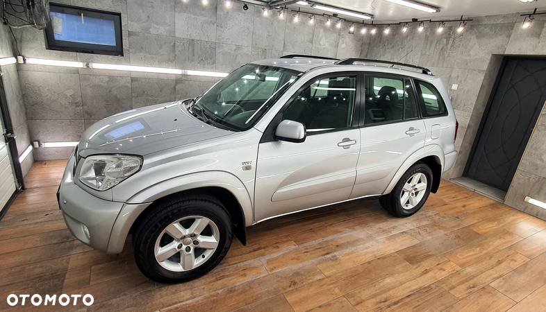 Toyota RAV4 2.0 VVT-i 4x4 - 8