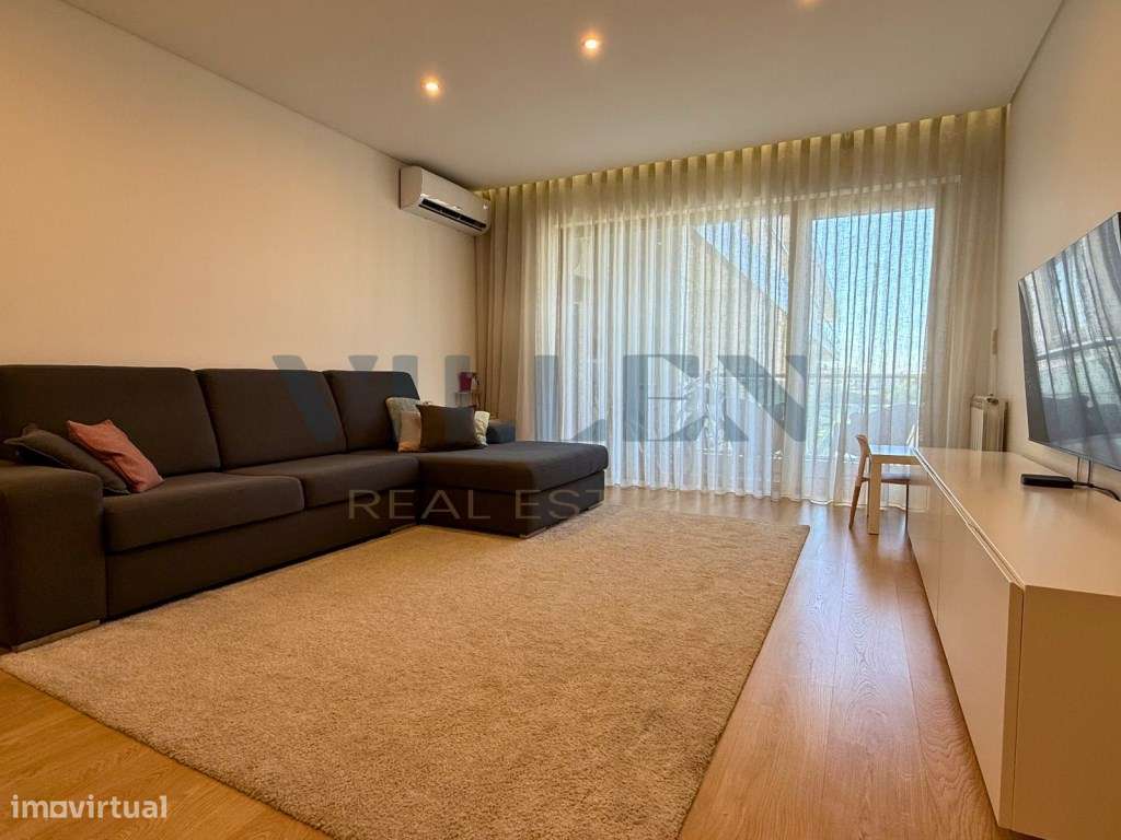Apartamento T2 com Suíte, Closet, Garagem e Arrumos | Trofa-4