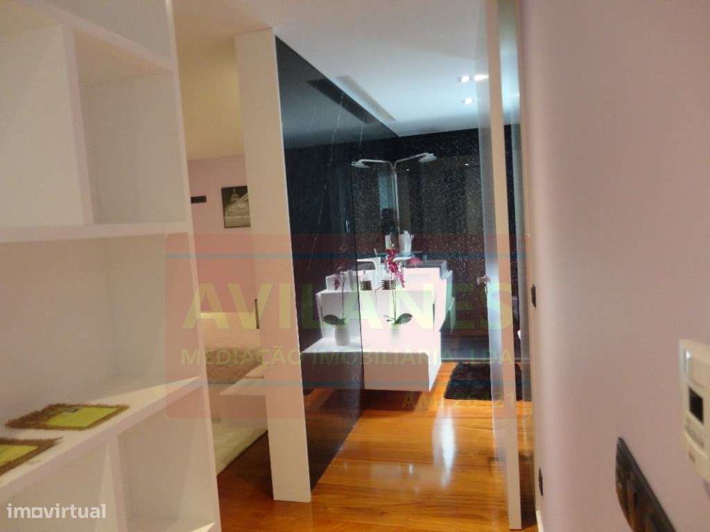 MOR C/ PISCINA - LOBÃO-13