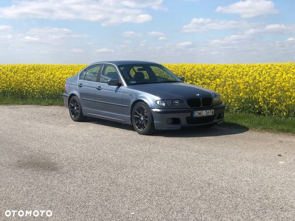 BMW Seria 3 330i - 1