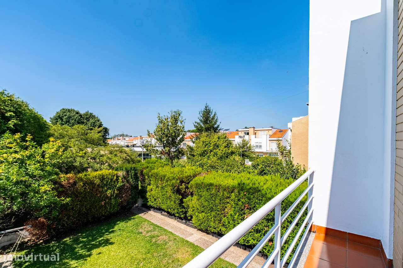 Magnifica Moradia T4 - Aldeamento privado com duas piscinas na Maia-20