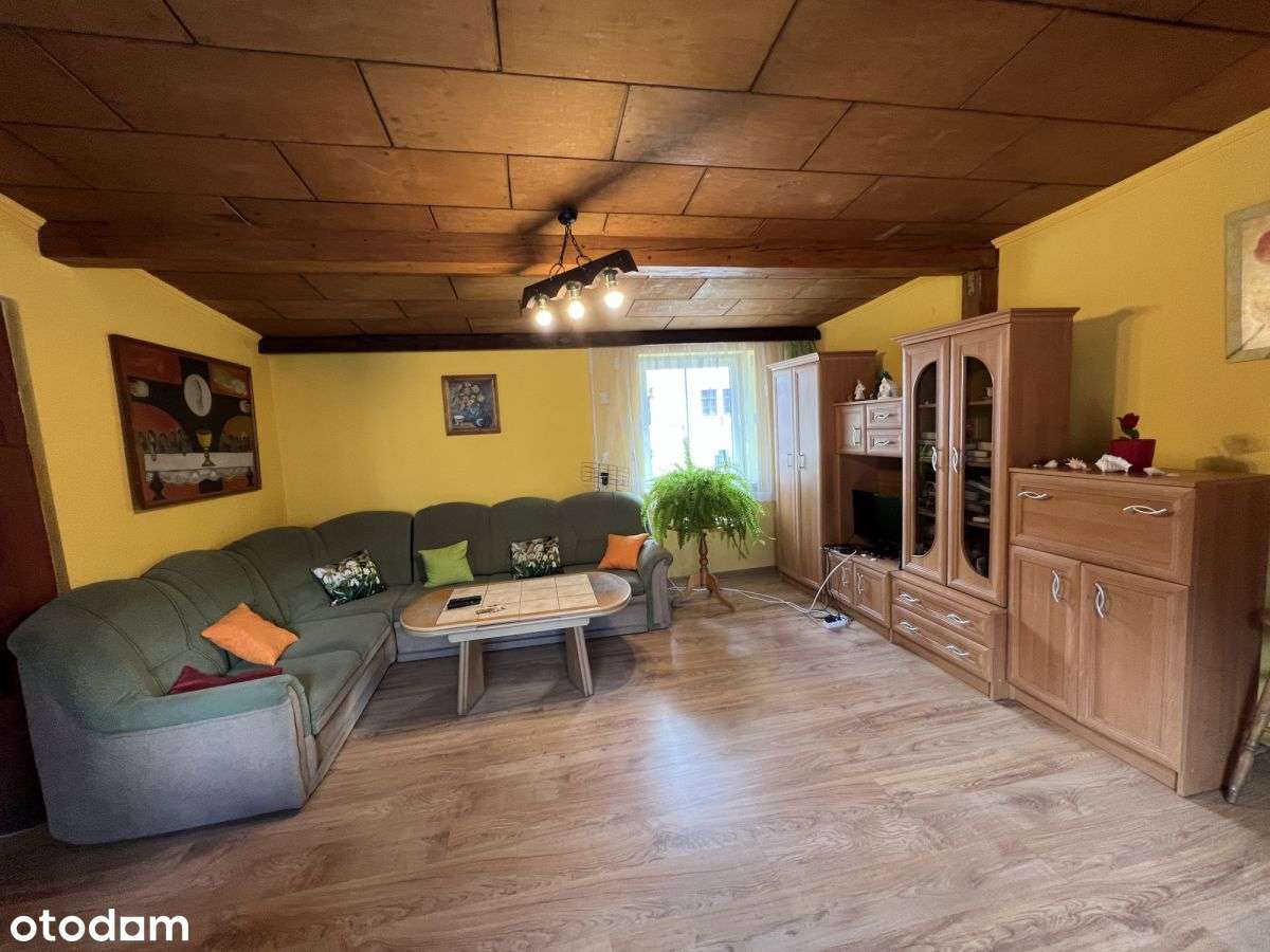 Dom w centrum Żywca z powierzchniami sklepowymi-0