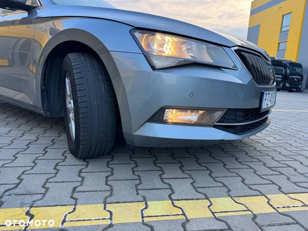 Skoda Superb 1.6 TDI Ambition - 15