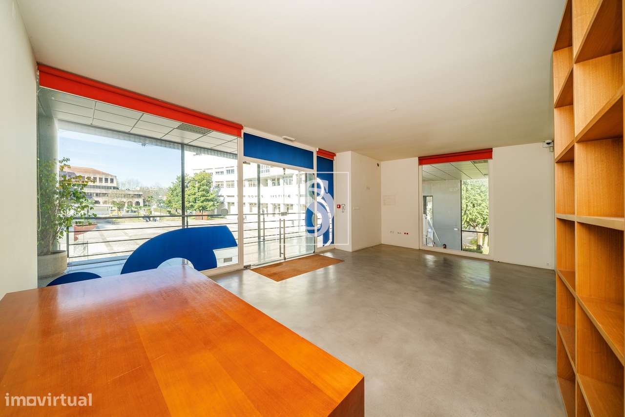 Loja 141m2 na Praça da Justiça, em frente ao Tribunal, Braga-10