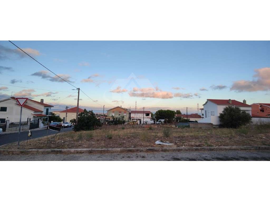 Terreno urbano com 482 m² e vista rio na Portela da Azóia - Grande imagem: 4/13