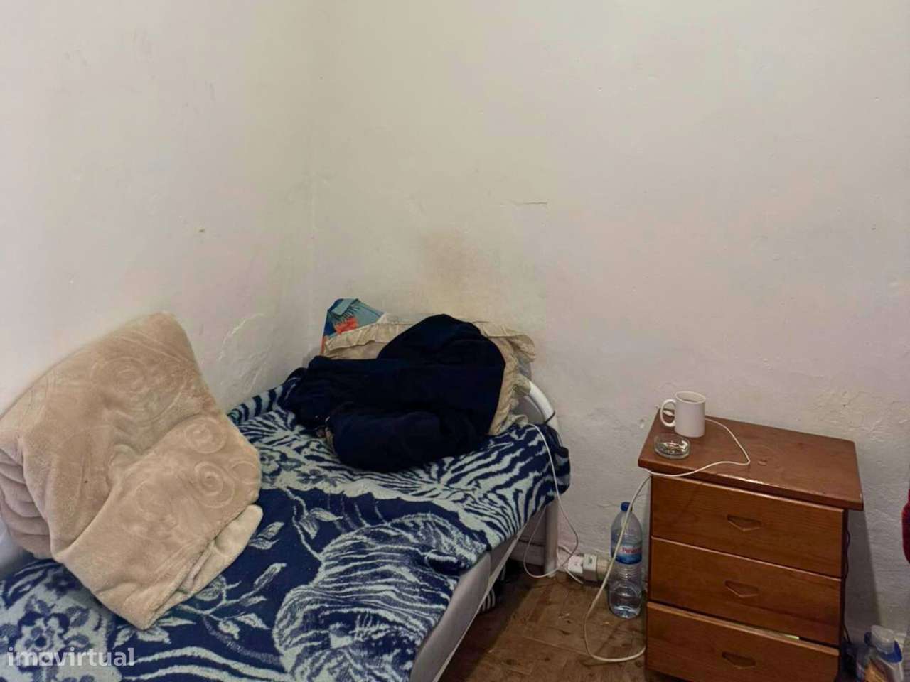 Moradia a Necessitar de Obras – Vale de Santarém - Grande imagem: 4/16