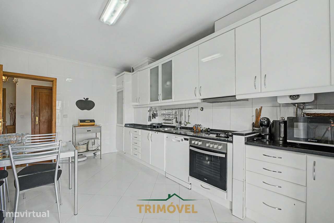Apartamento T3 com Terraço, São João da Madeira-7