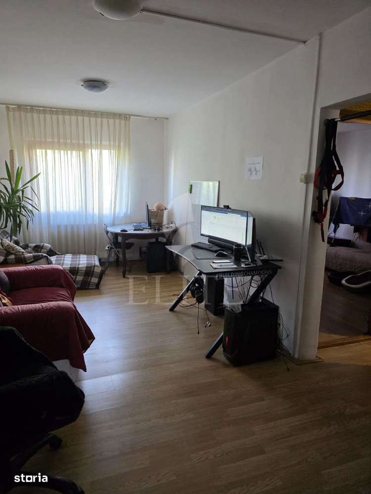 Apartament 3 camere în zona MOGOSOAIA-14