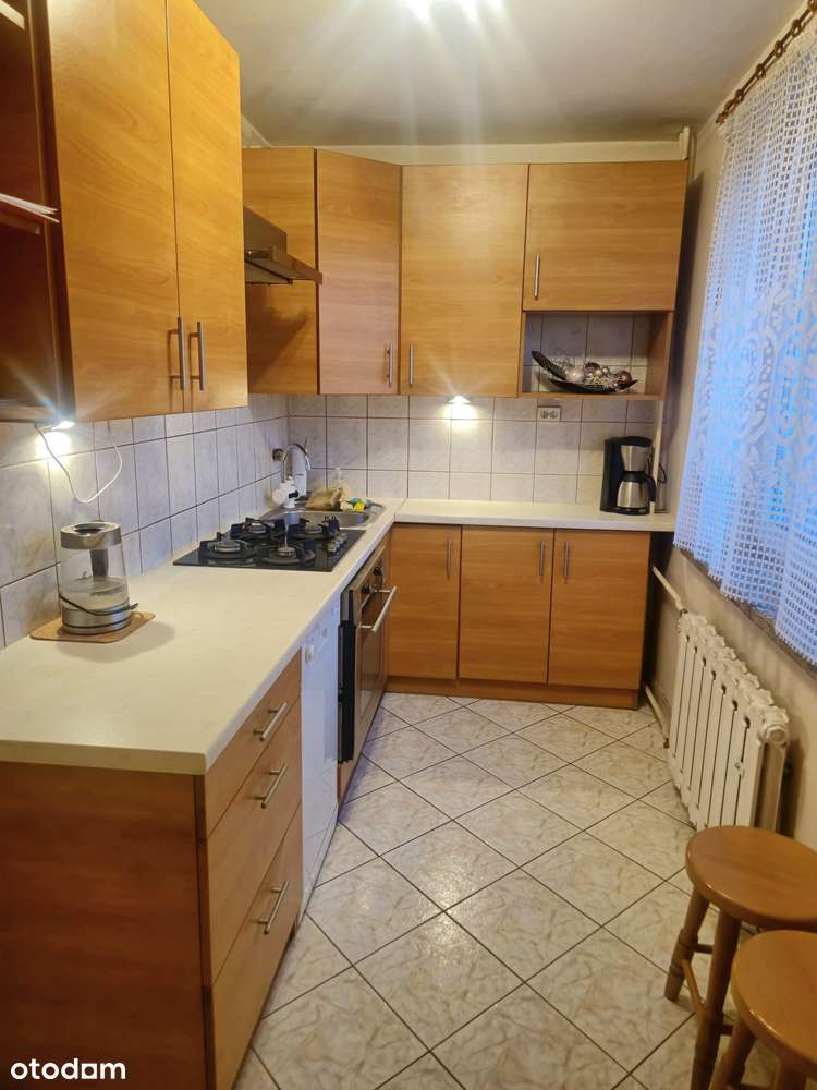 Mieszkanie 3- pokojowe z dużym balkonem 8 m-0